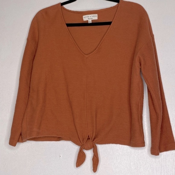 TEXTURE & THREAD MADEWELL BURNT ORANGE TEXTURED TIE FRONT TOP SIZE LARGE - Picture 2 of 5